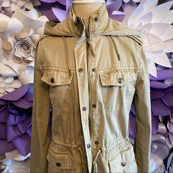 Beige Jacket - Picture 6 of 7